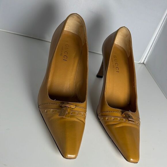 Vintage Authentic Gucci Heels. - Picture 1 of 12